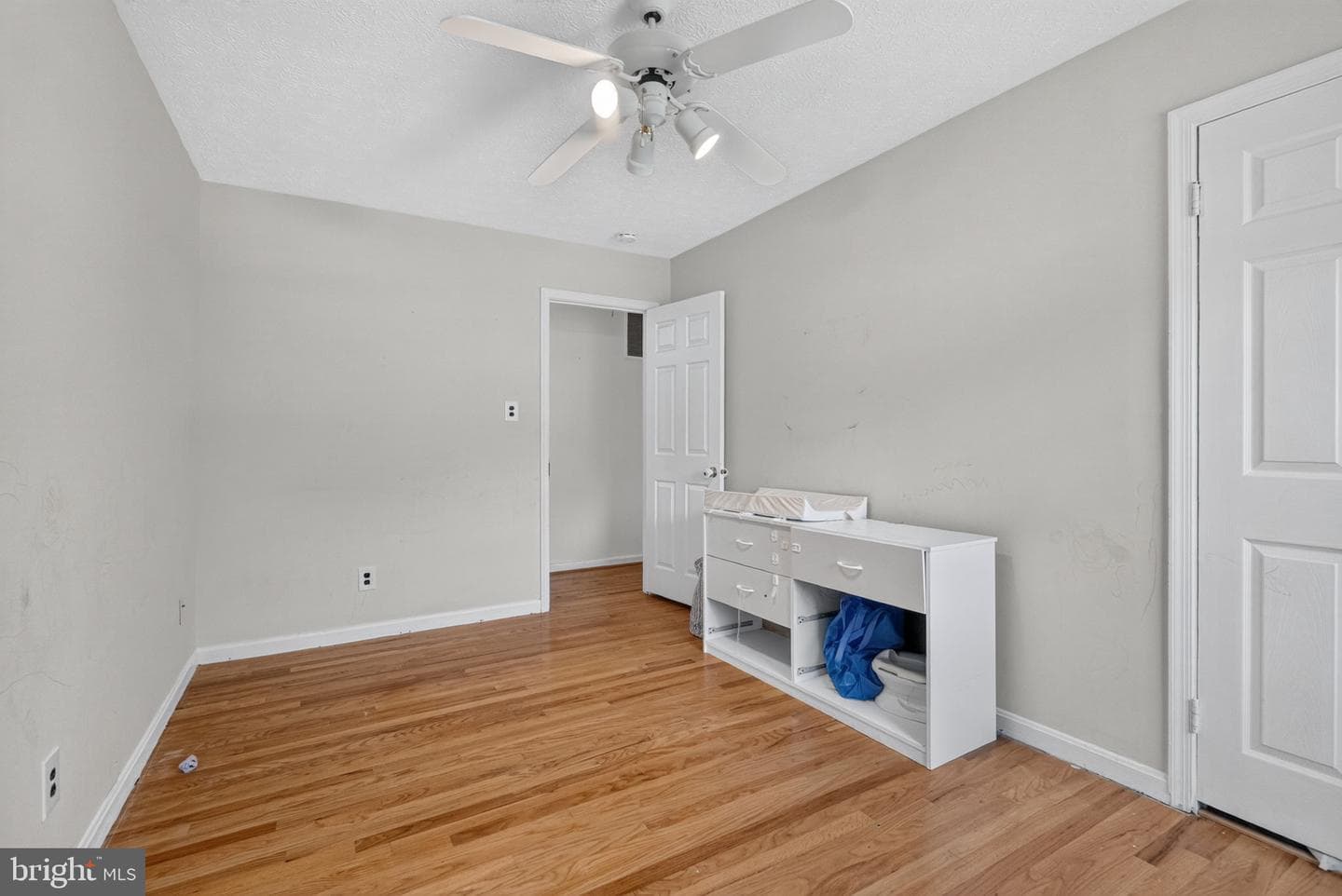 12904 Dauphin Court photo 32