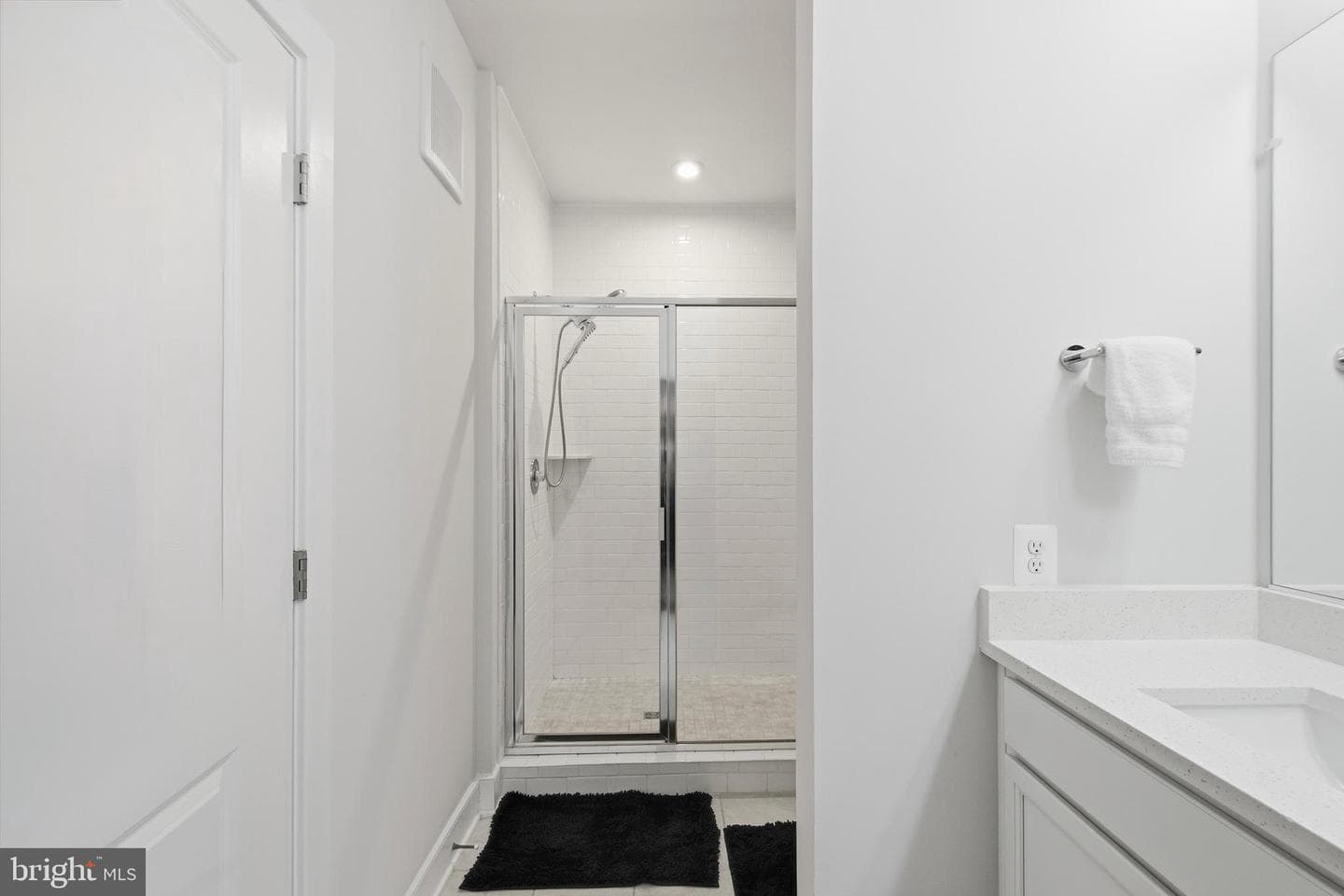100 Saint Ives Place #108 photo 27