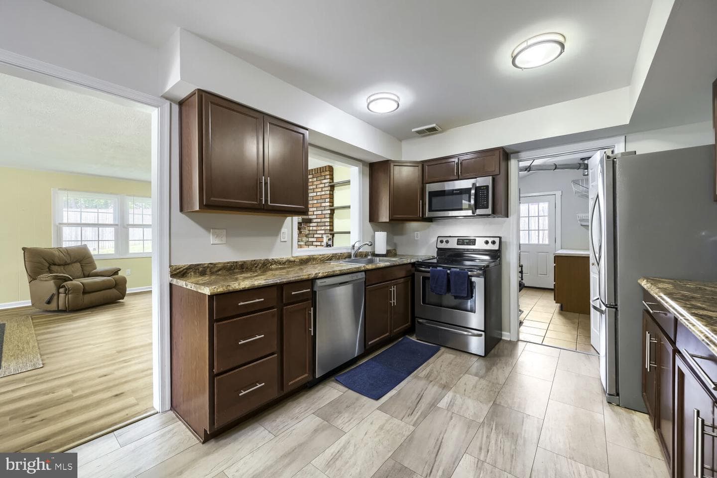 13459 Overbrook Lane photo 6