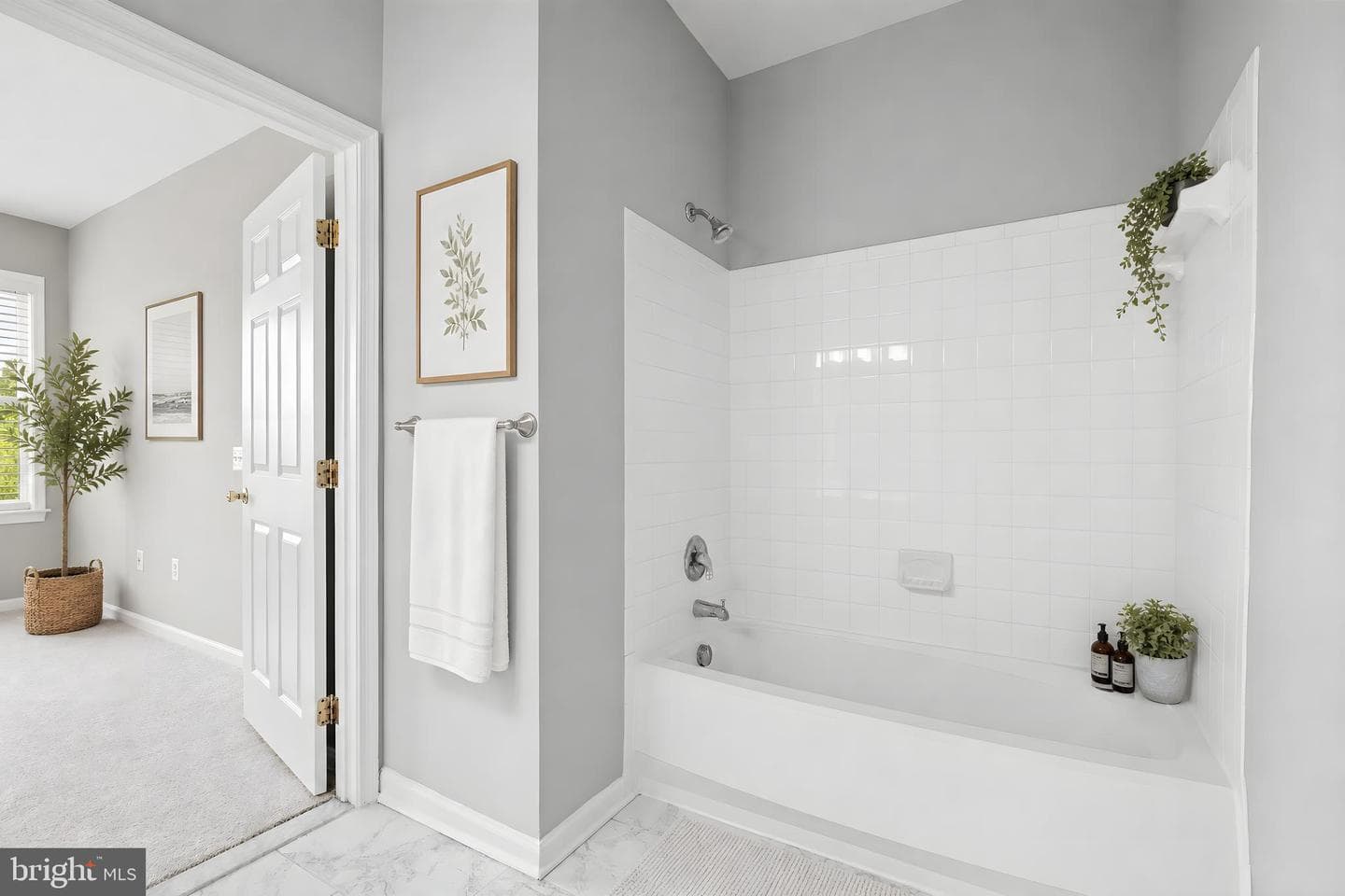 15620 Everglade #305 photo 10