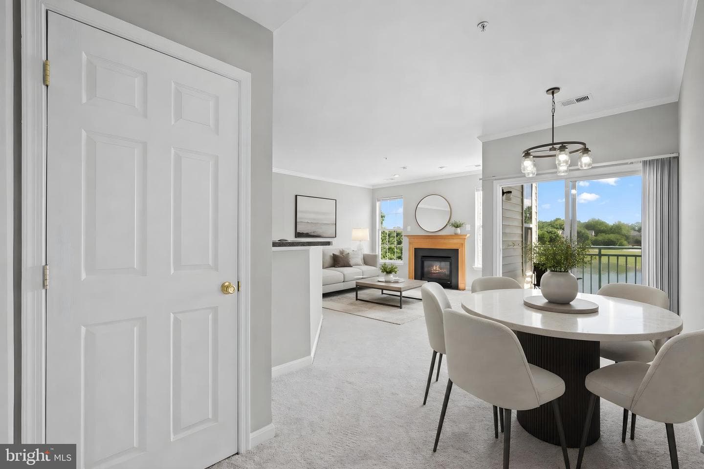 15620 Everglade #305 photo 4