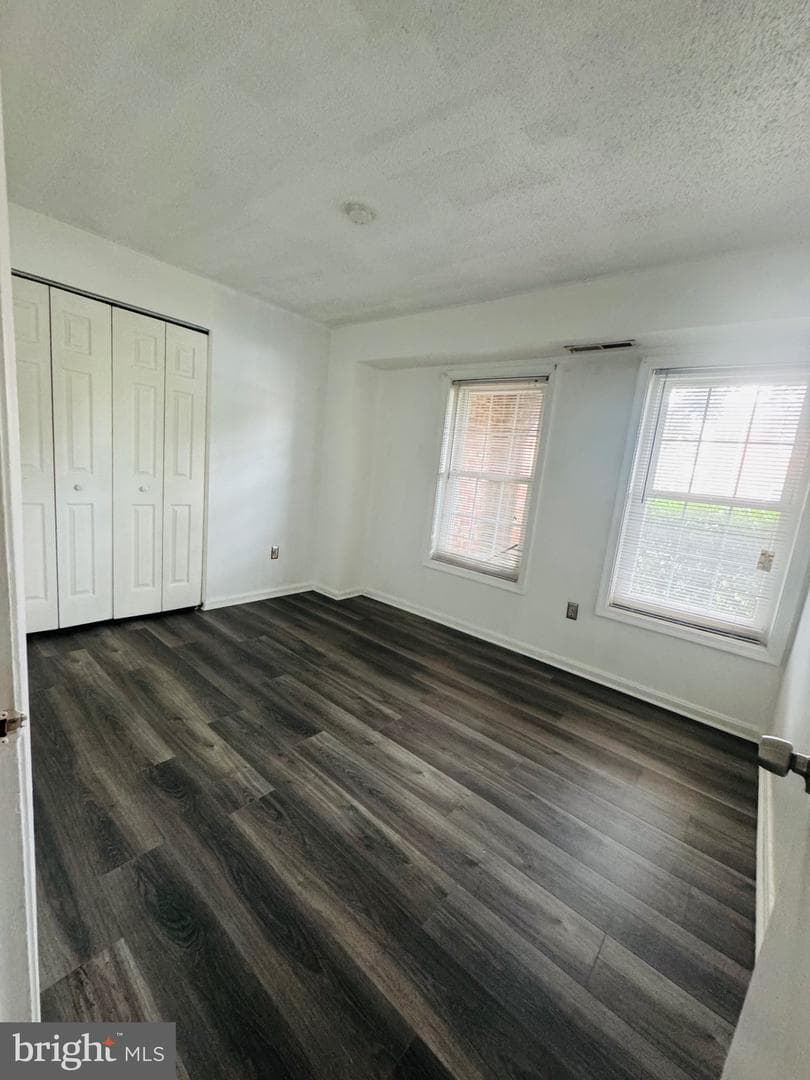 7990 Lakecrest Drive photo 13