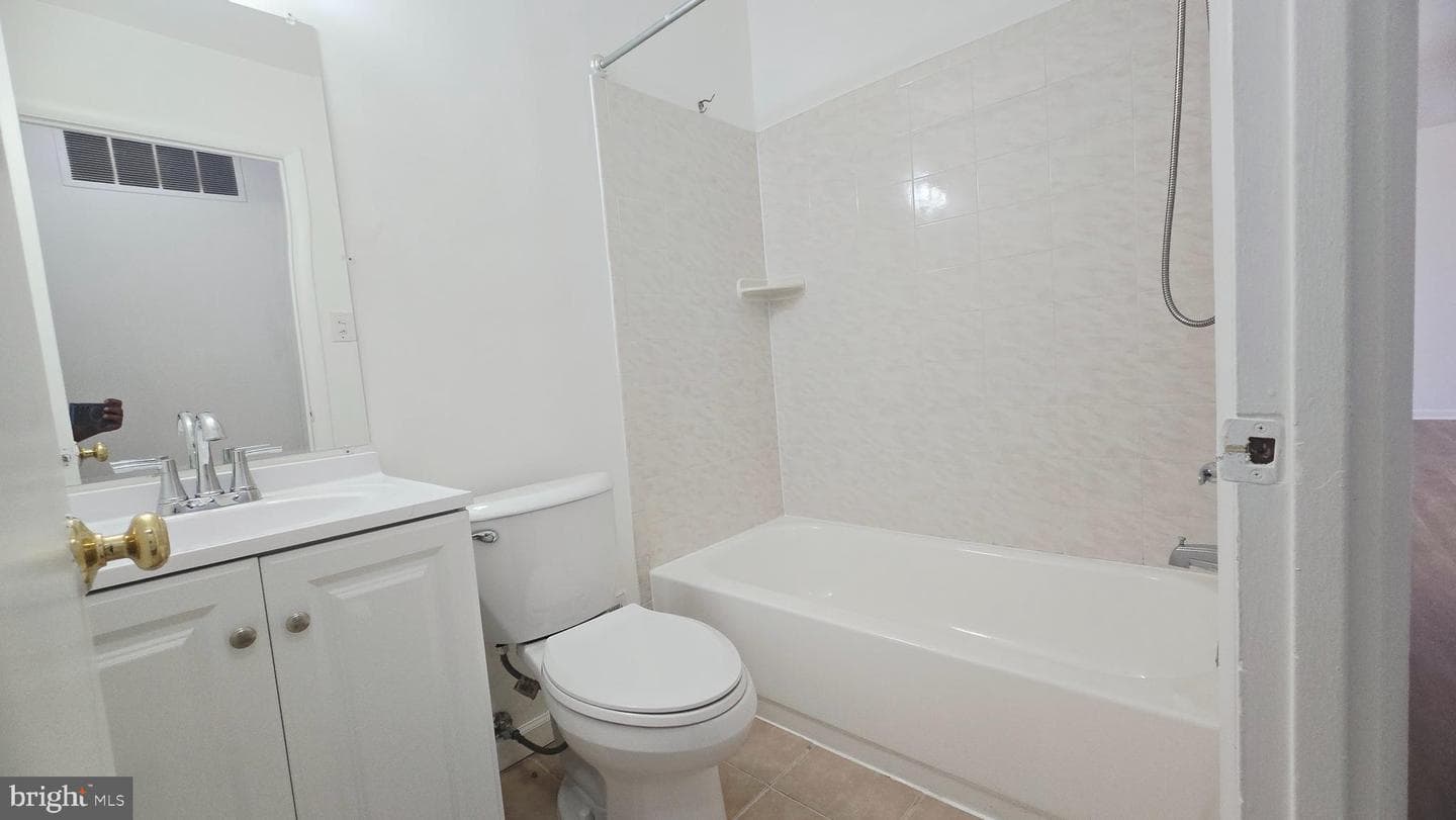 5208 Edgewood Road photo 17