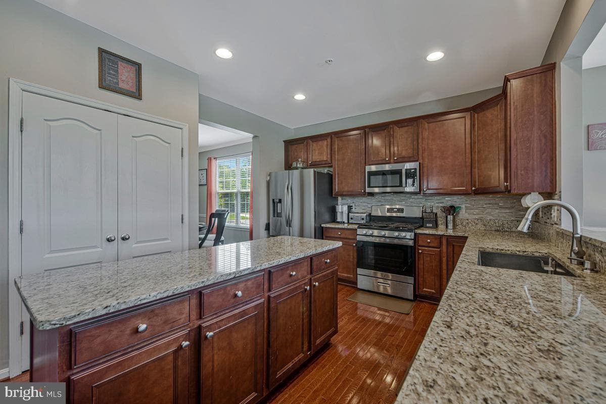 13703 Loganville Street photo 11