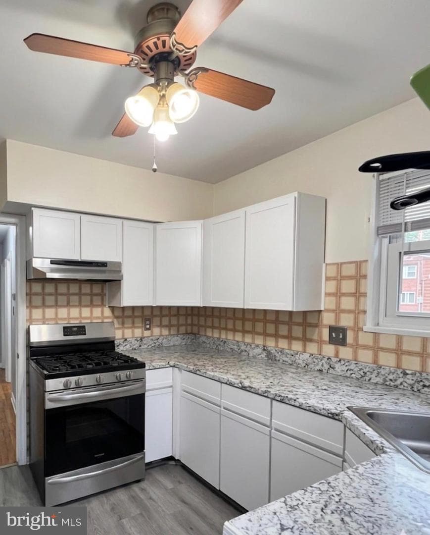 1821 Longfellow Street photo 19