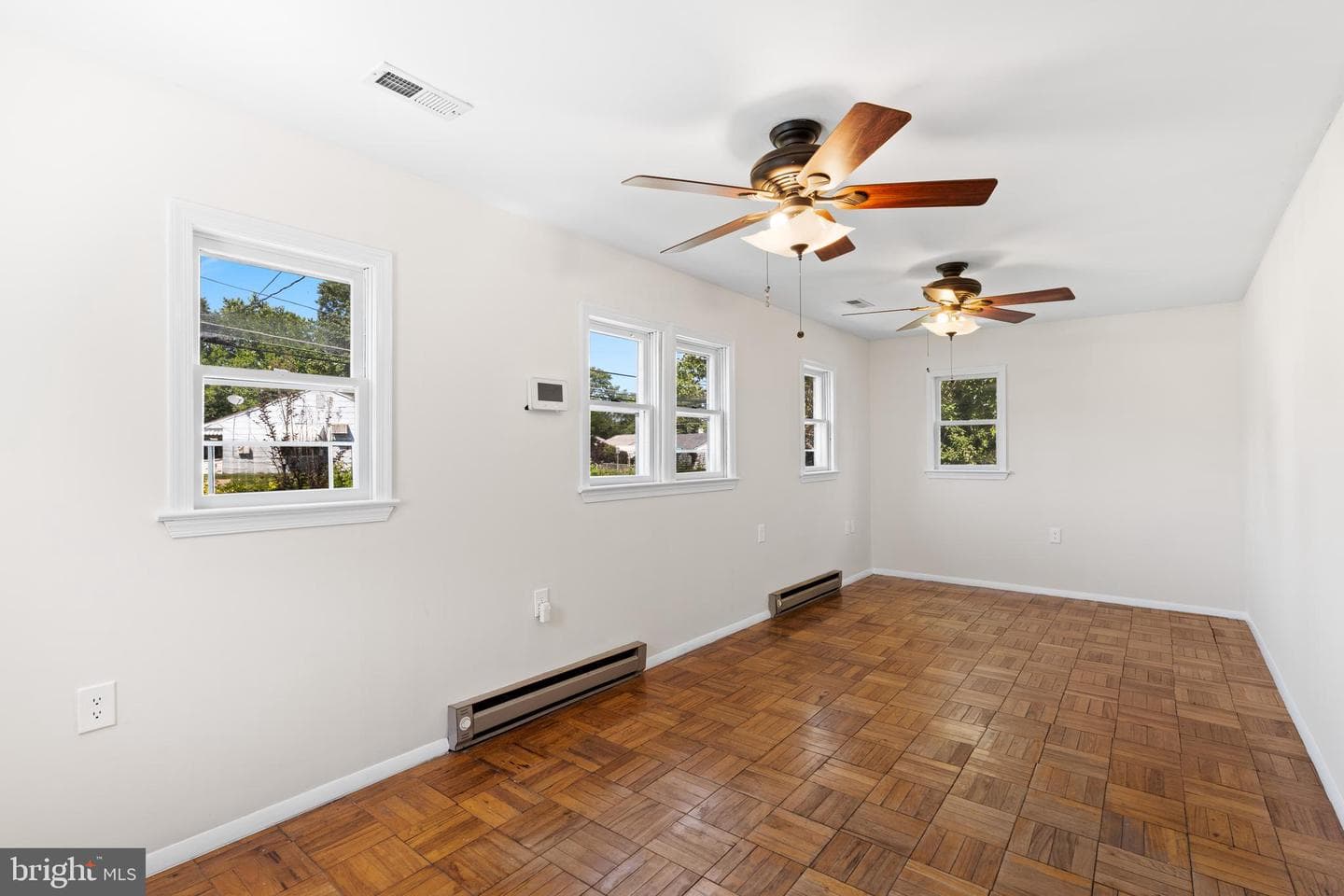 905 Lindsay Road photo 14