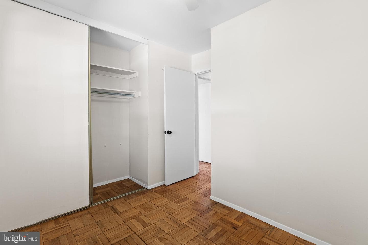 905 Lindsay Road photo 29