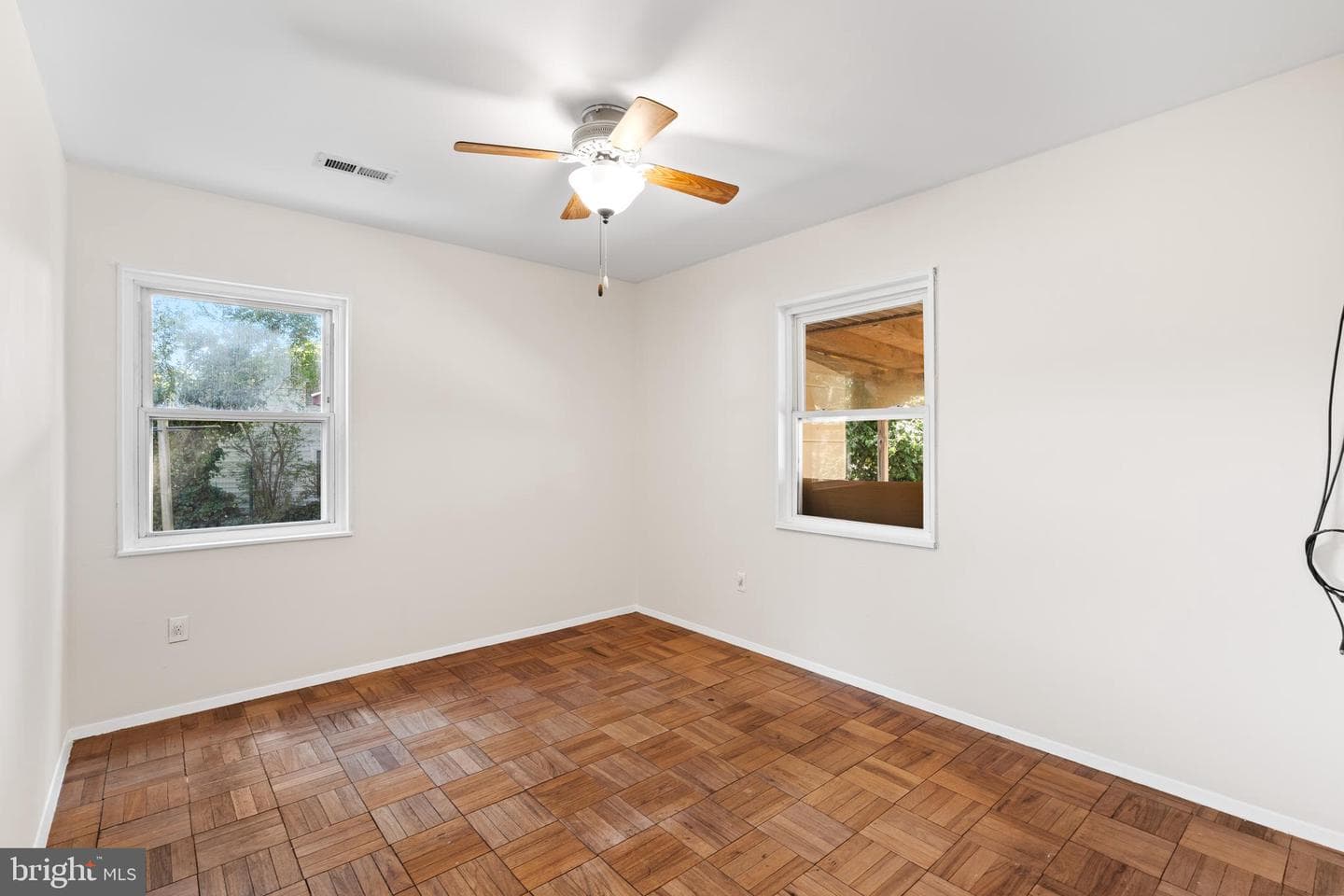 905 Lindsay Road photo 33