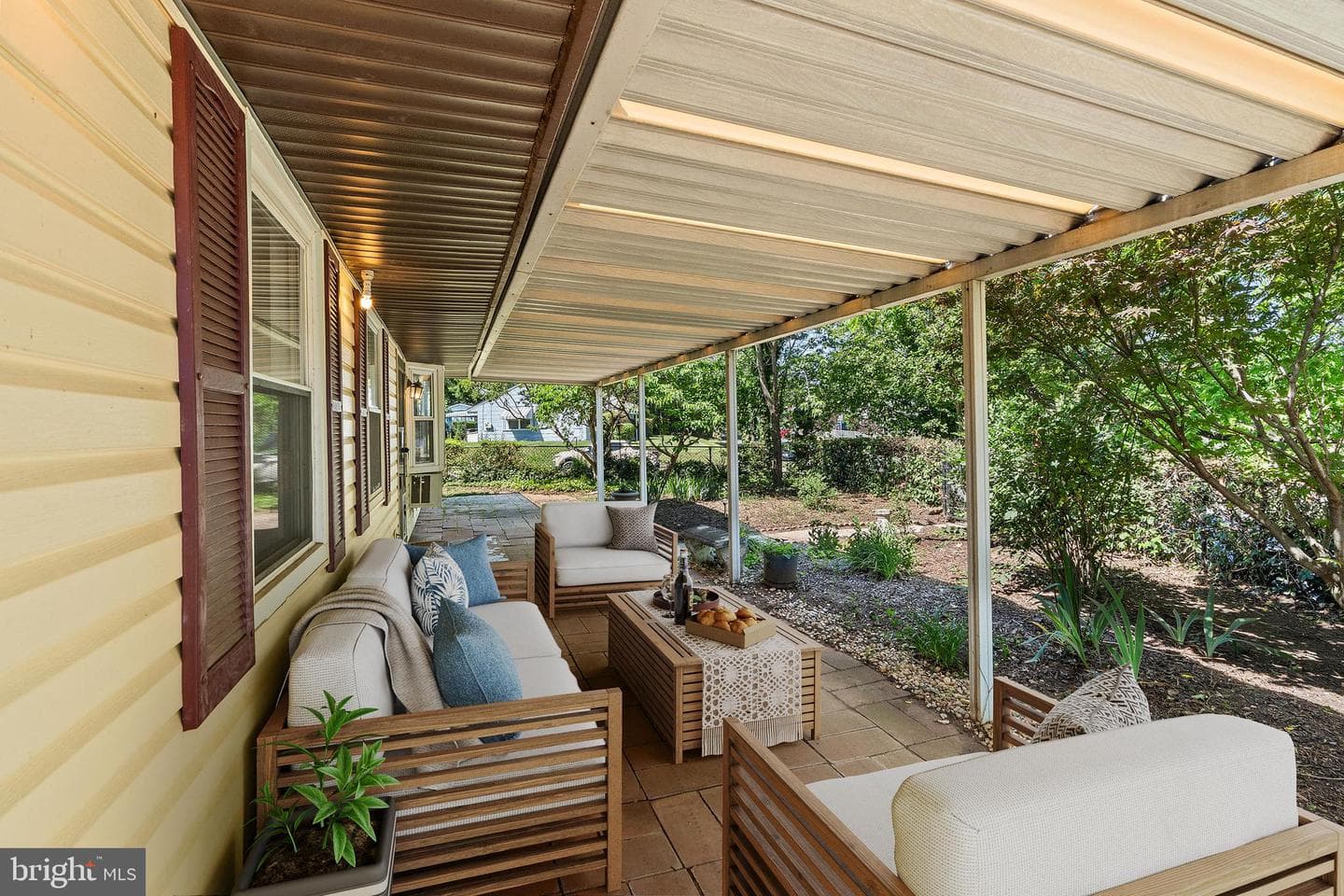 905 Lindsay Road photo 6
