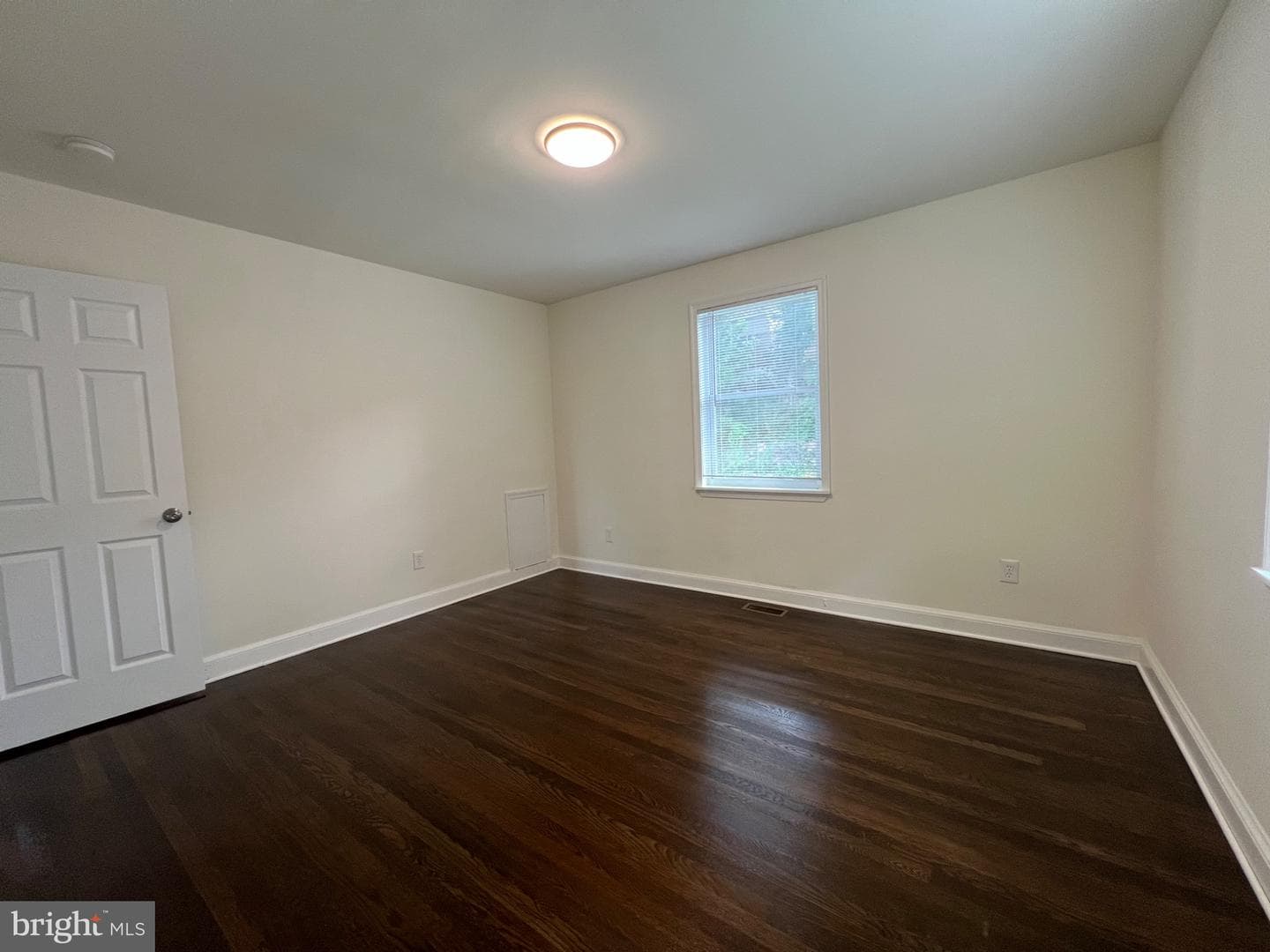 3420 25th Avenue photo 9