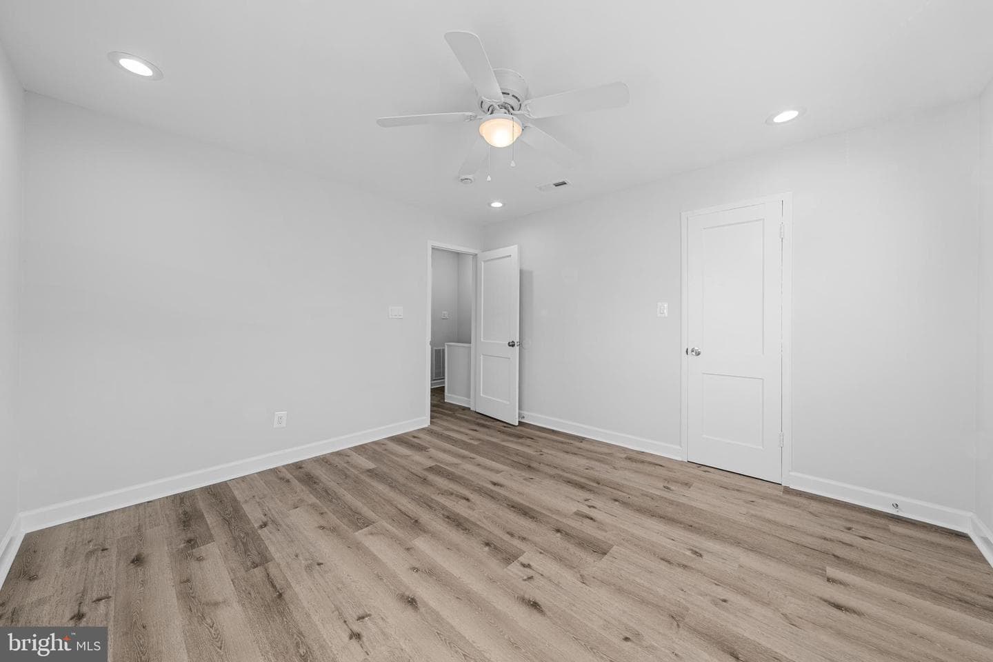7215 E Lombard Street photo 11
