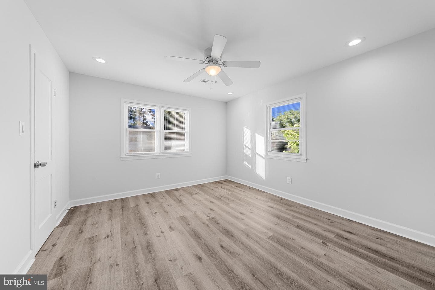 7215 E Lombard Street photo 12