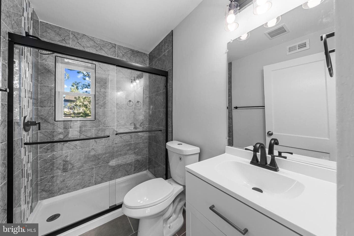 7215 E Lombard Street photo 13