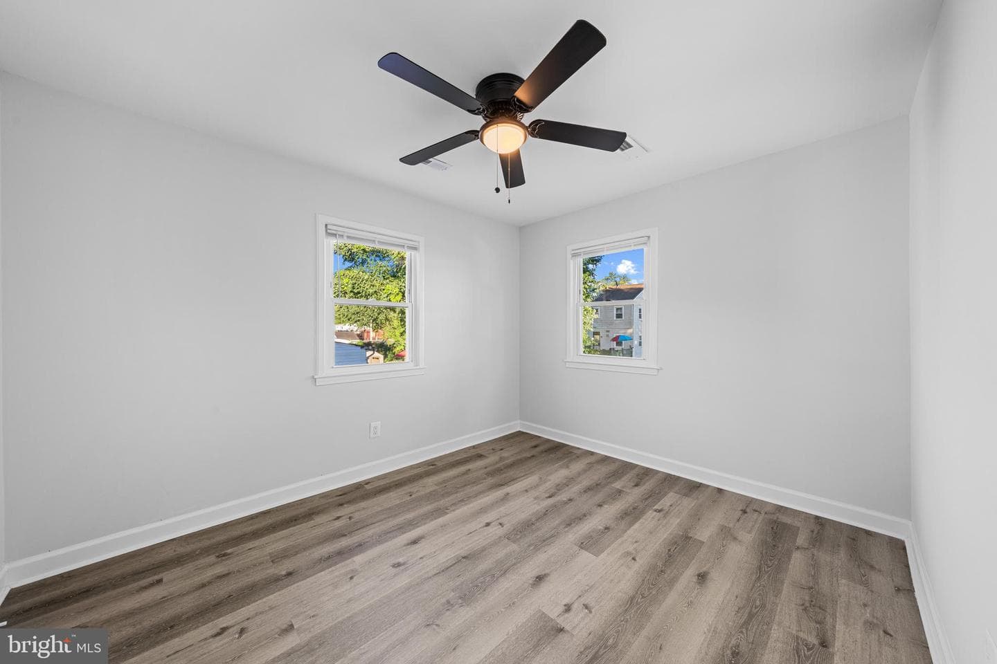 7215 E Lombard Street photo 15