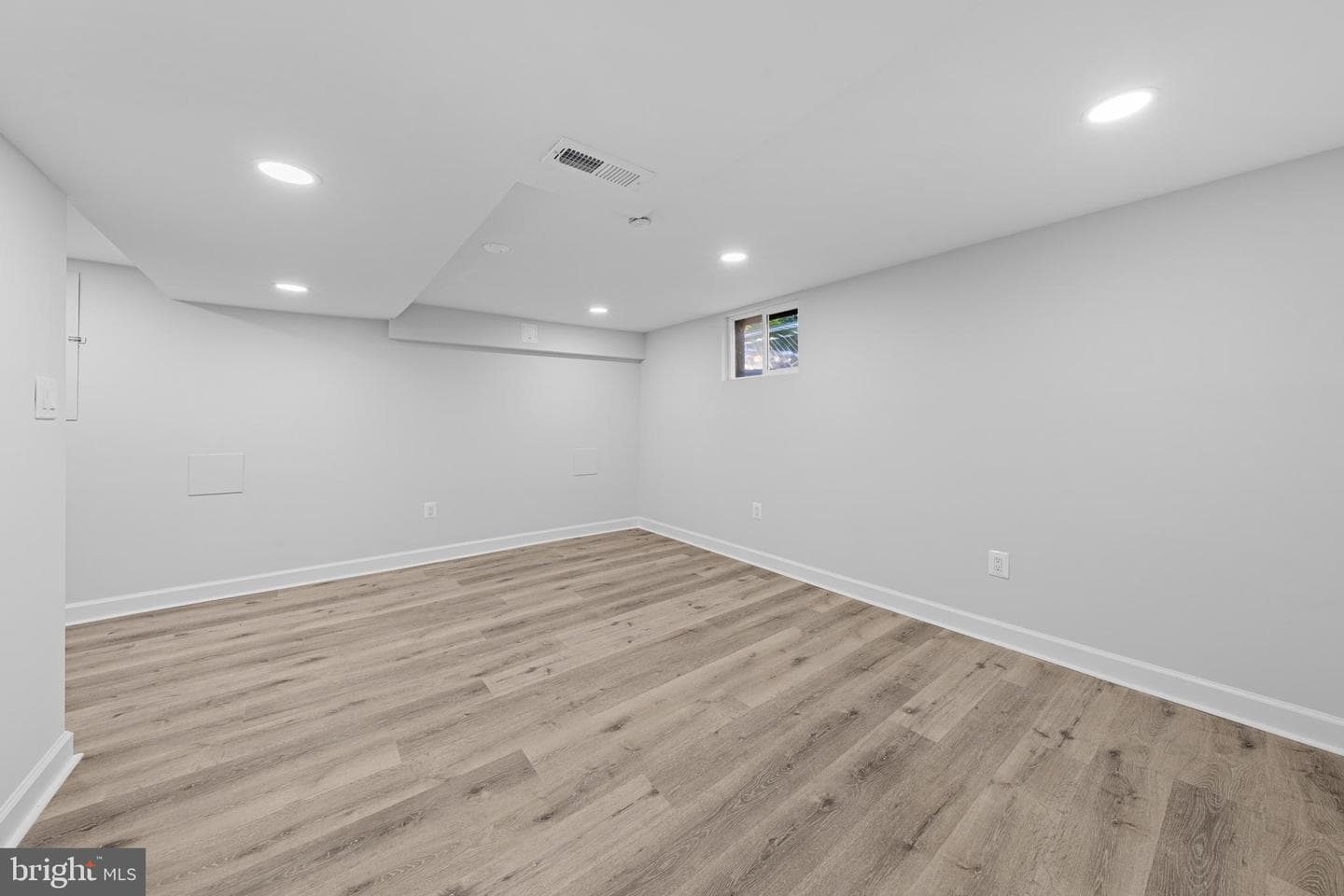 7215 E Lombard Street photo 17