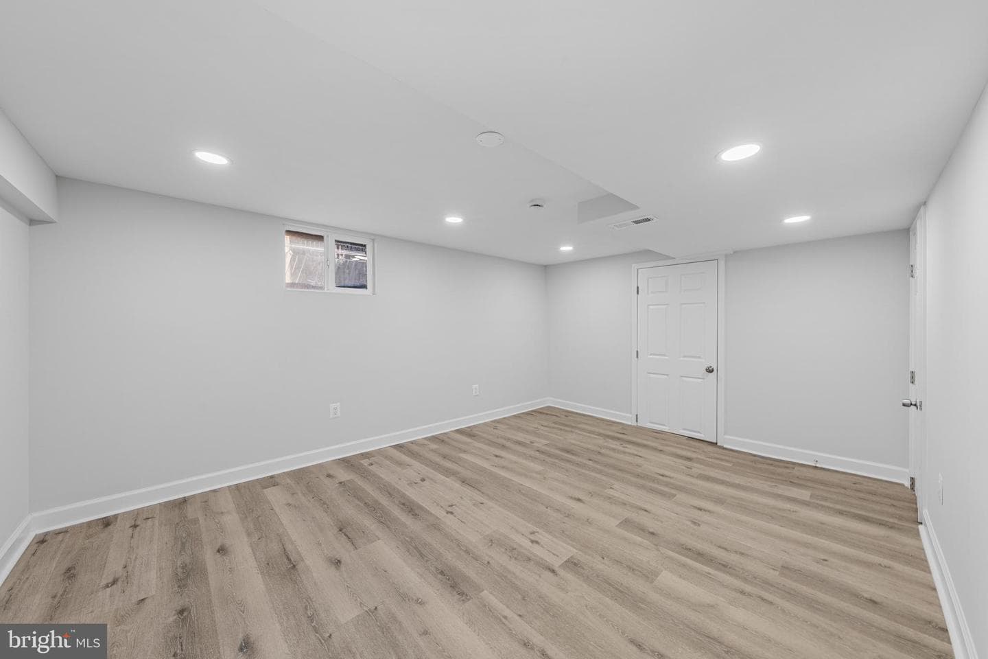 7215 E Lombard Street photo 18