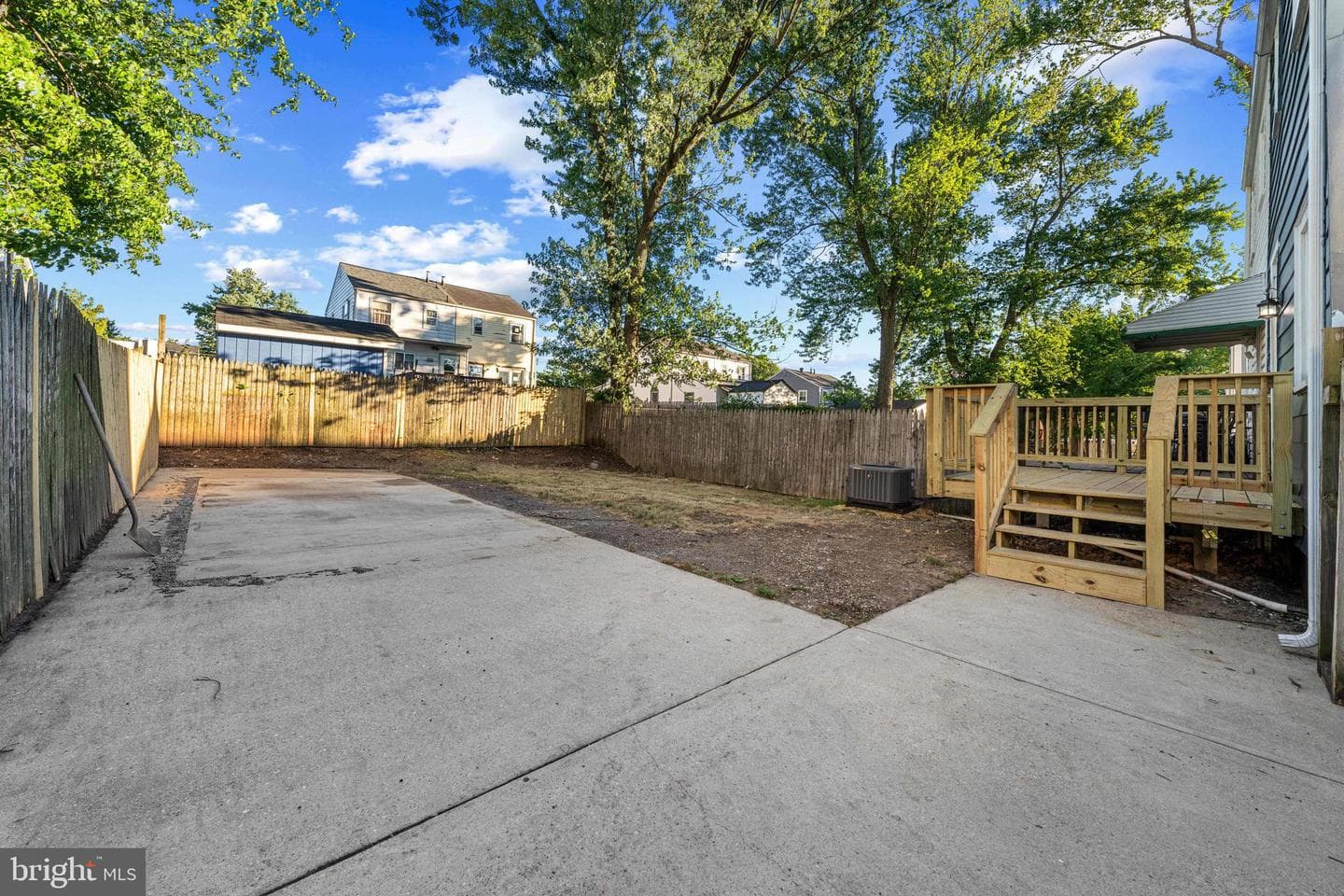 7215 E Lombard Street photo 22
