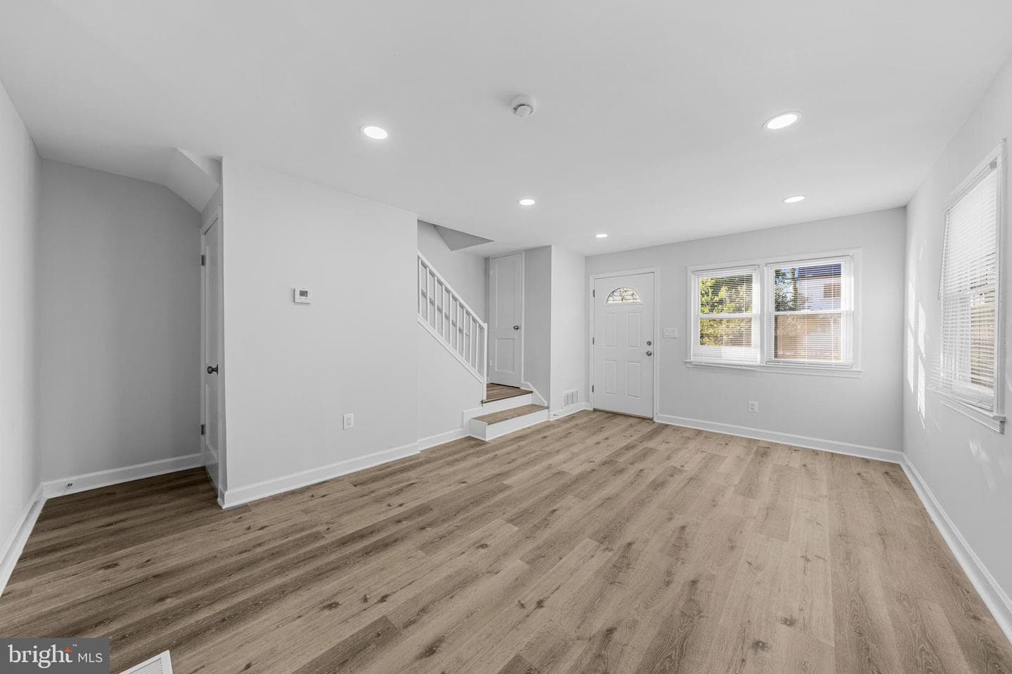 7215 E Lombard Street photo 6