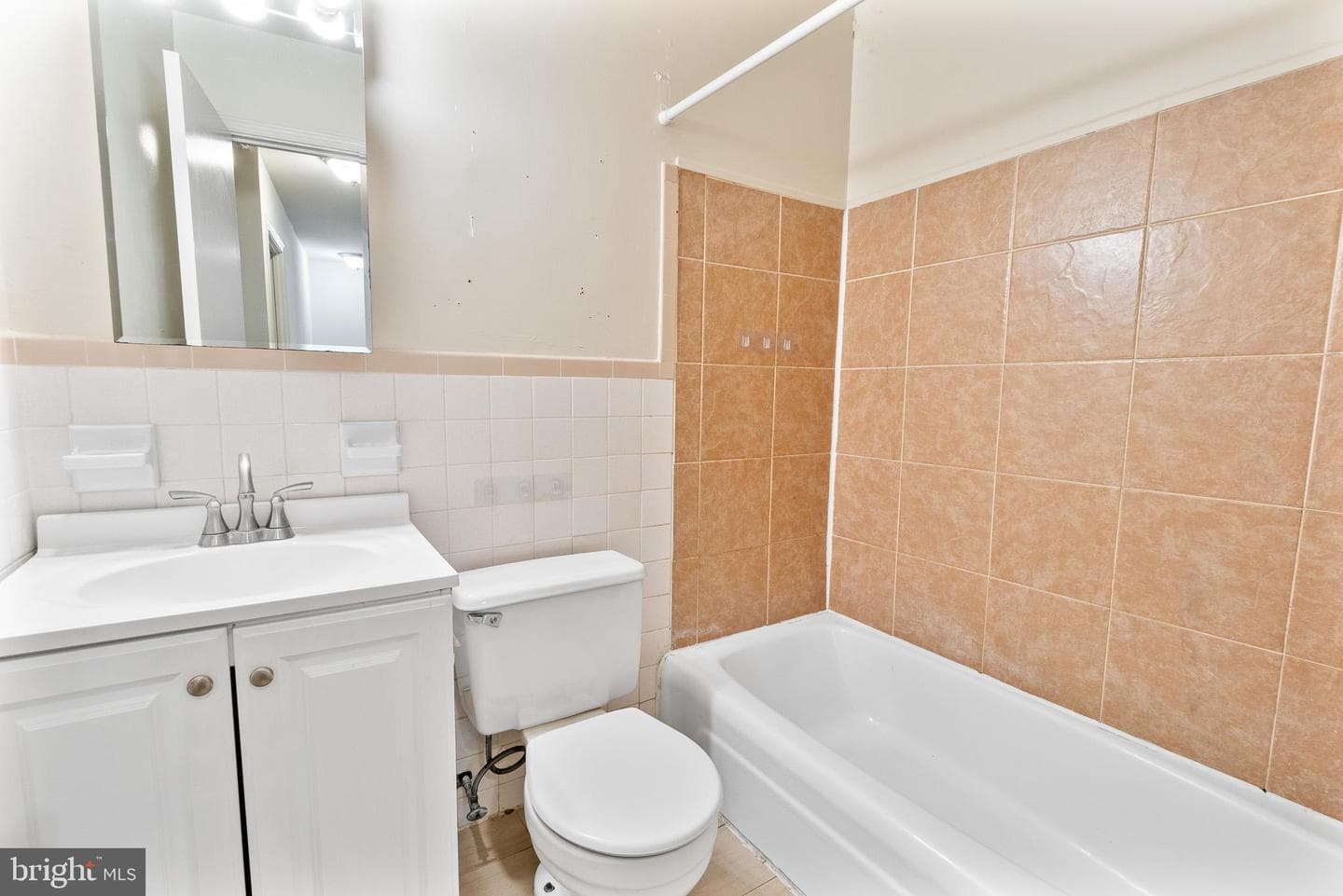 5902 Westchester Park Drive photo 18