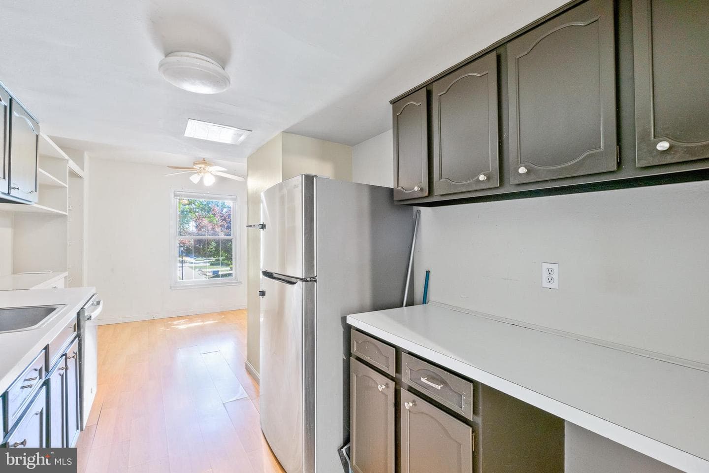 5902 Westchester Park Drive photo 6