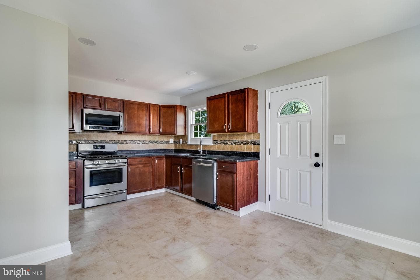 109 S Huron Drive photo 10