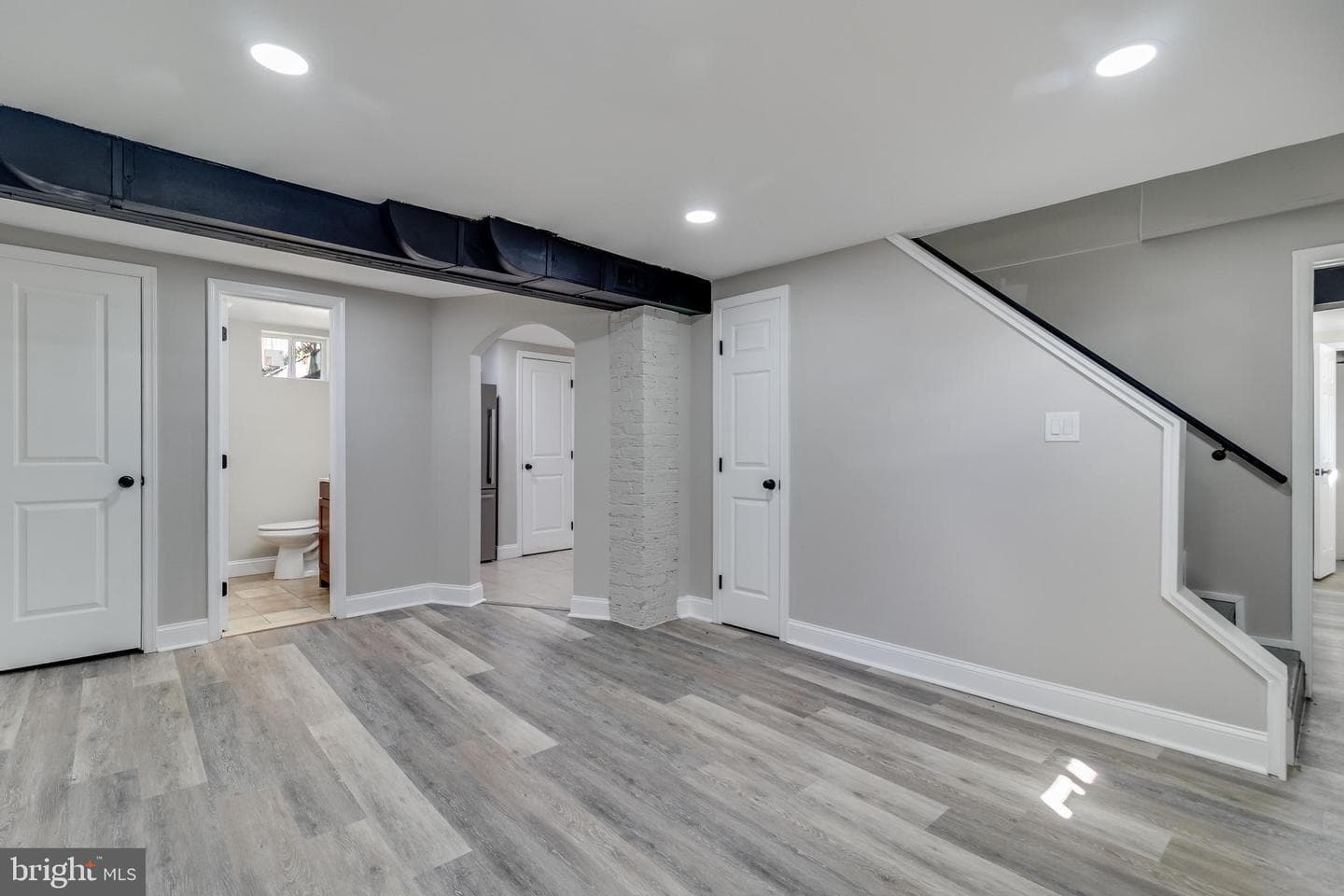 109 S Huron Drive photo 27