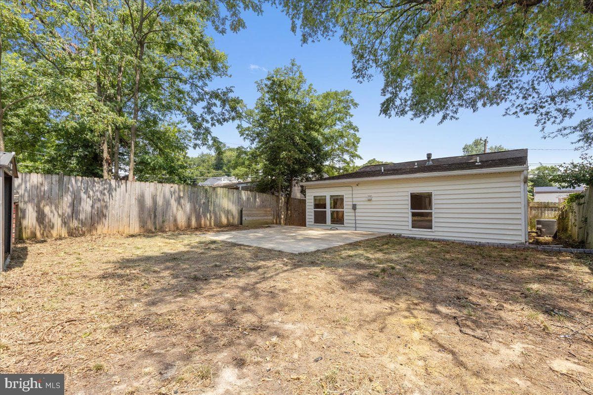 5031 Emo Street photo 37