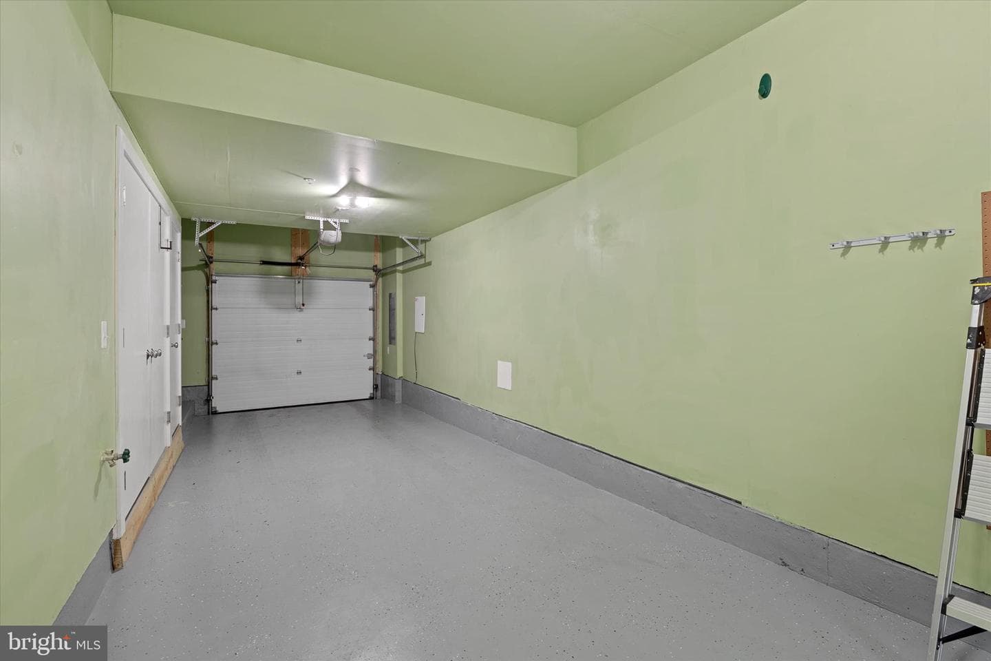 5646 46th Place photo 10