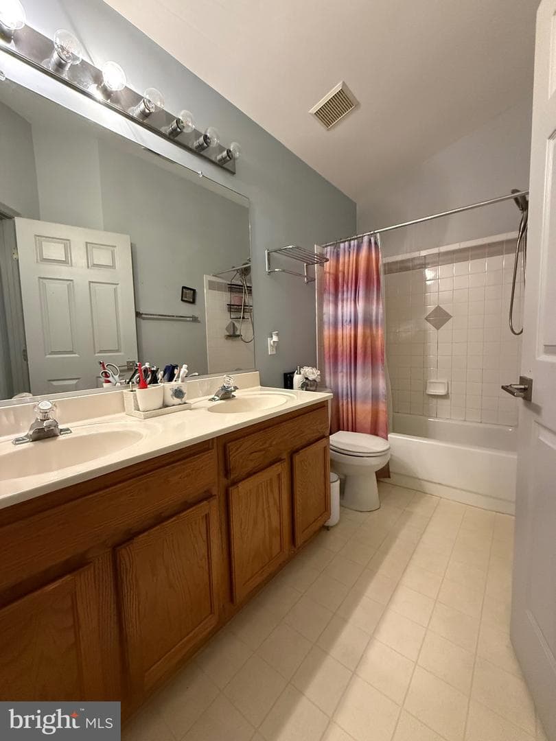 9613 Utica Place photo 23