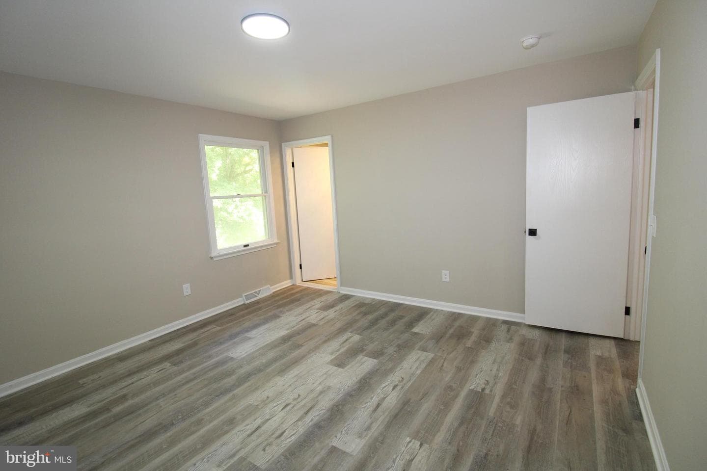 7100 Victoria Place photo 29
