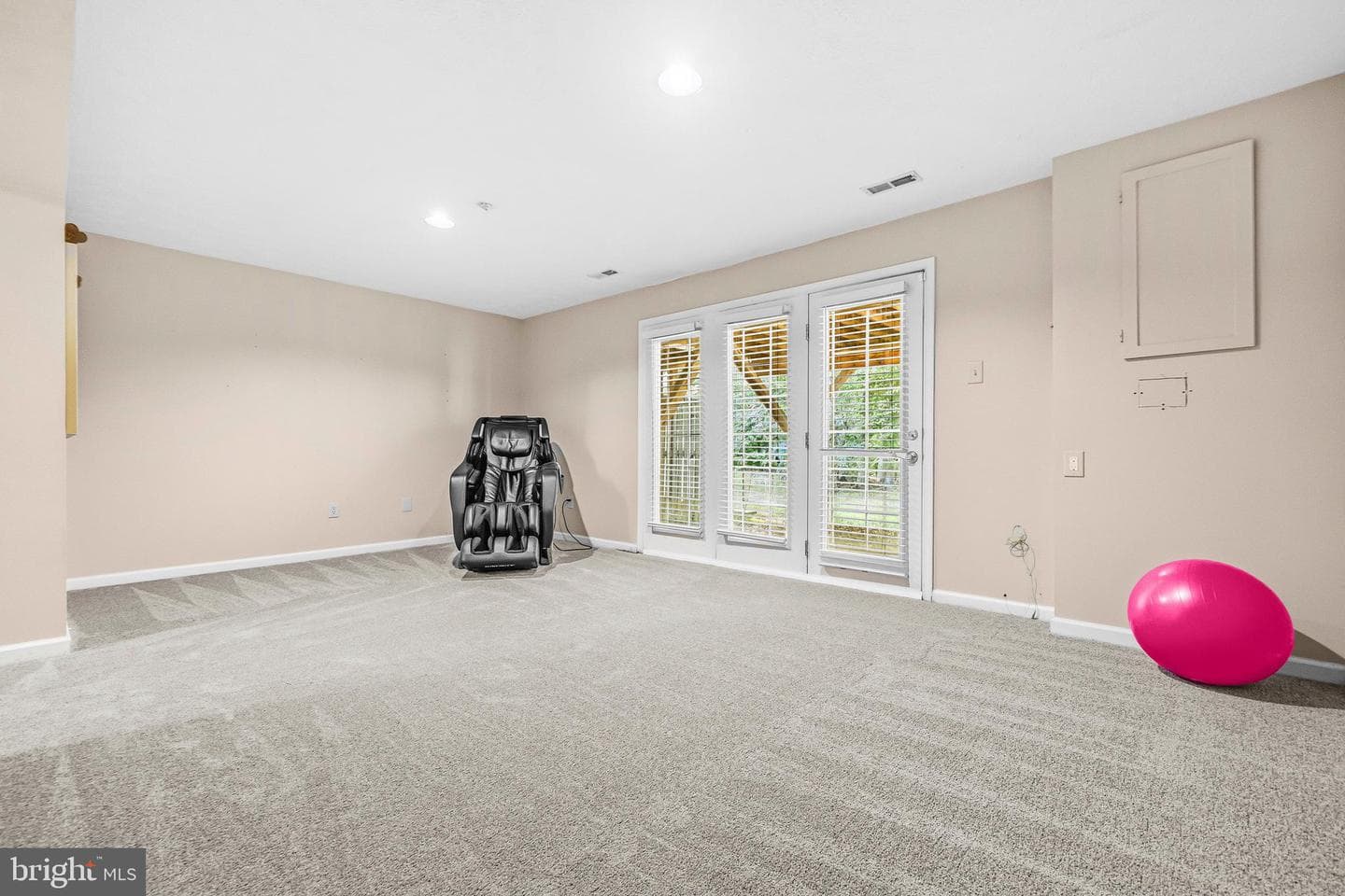 732 Streamside Drive photo 23
