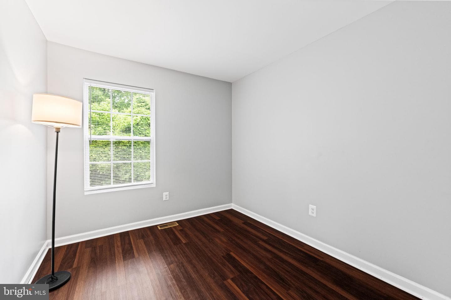 5939 Applegarth Place photo 24