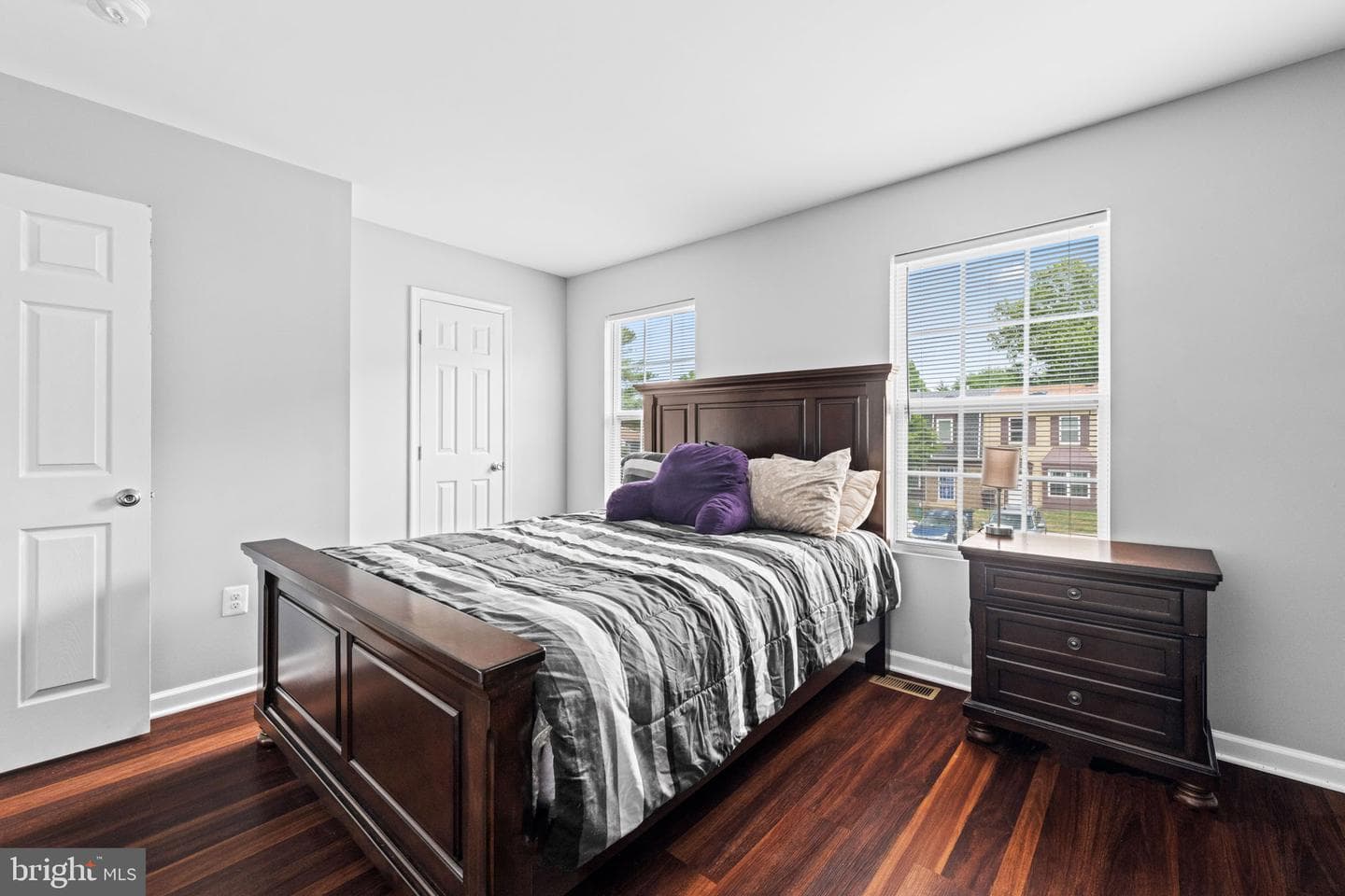 5939 Applegarth Place photo 31