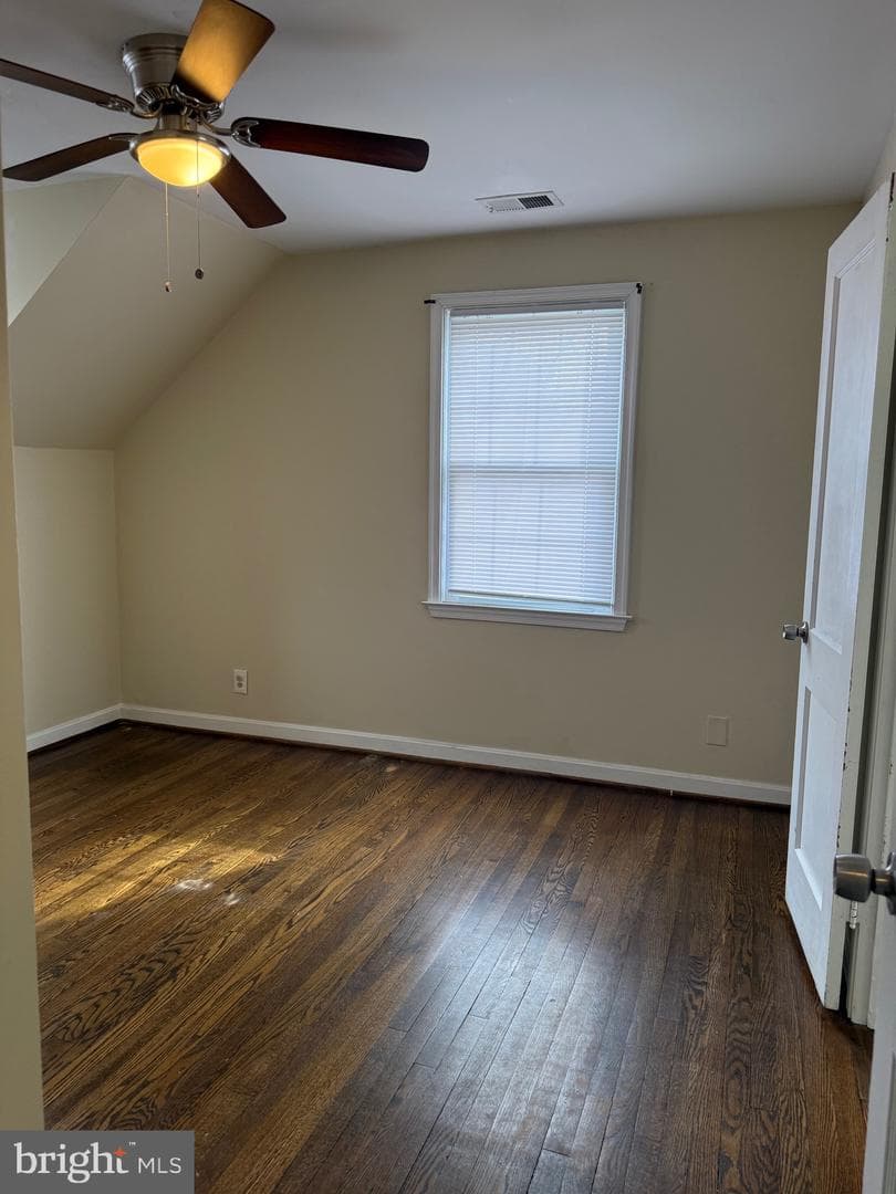 2421 Ramblewood Drive photo 8