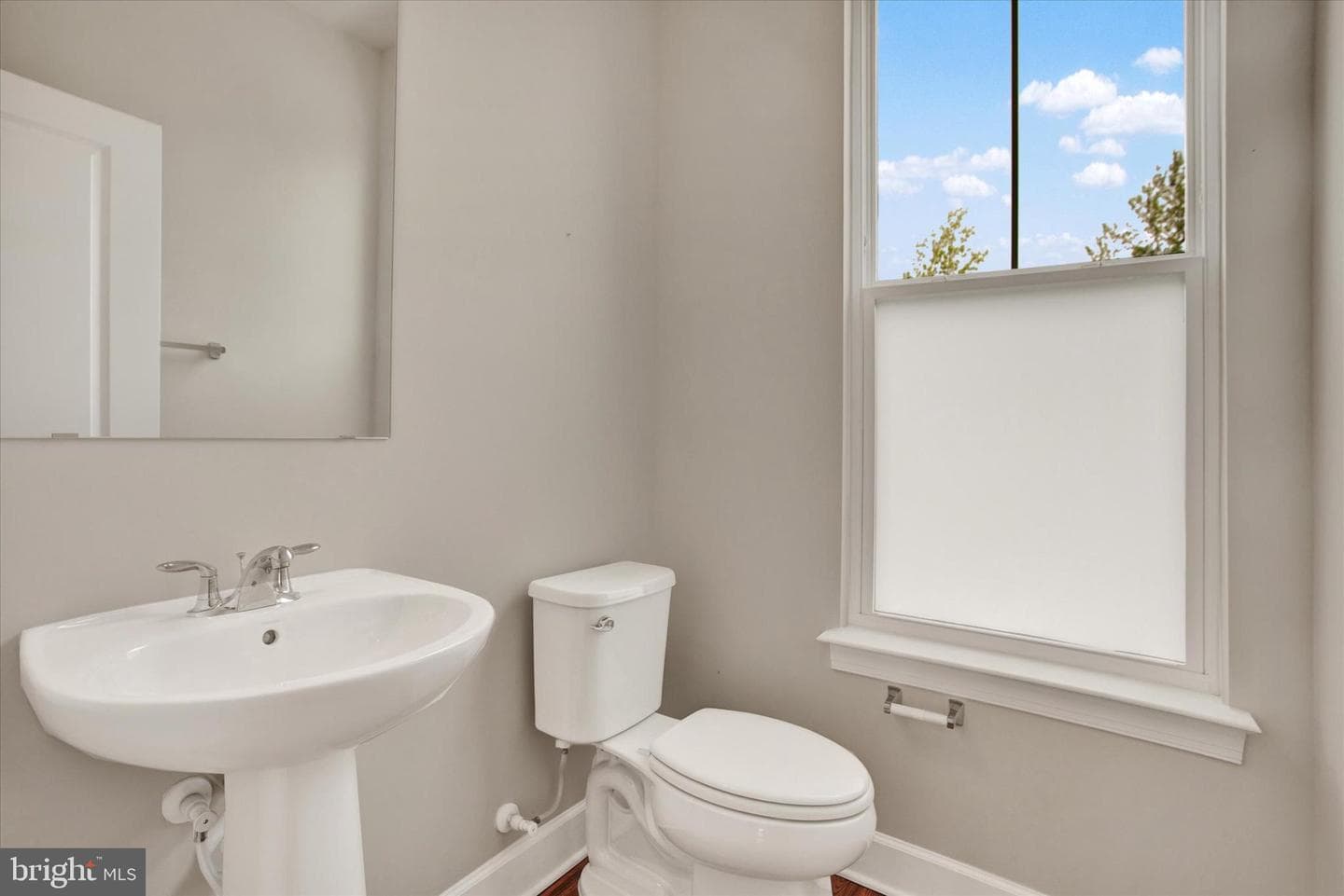 3511 Carnaby Street photo 15
