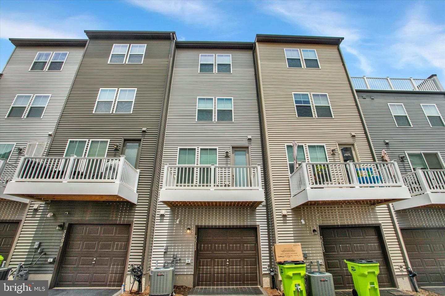 3511 Carnaby Street photo 29