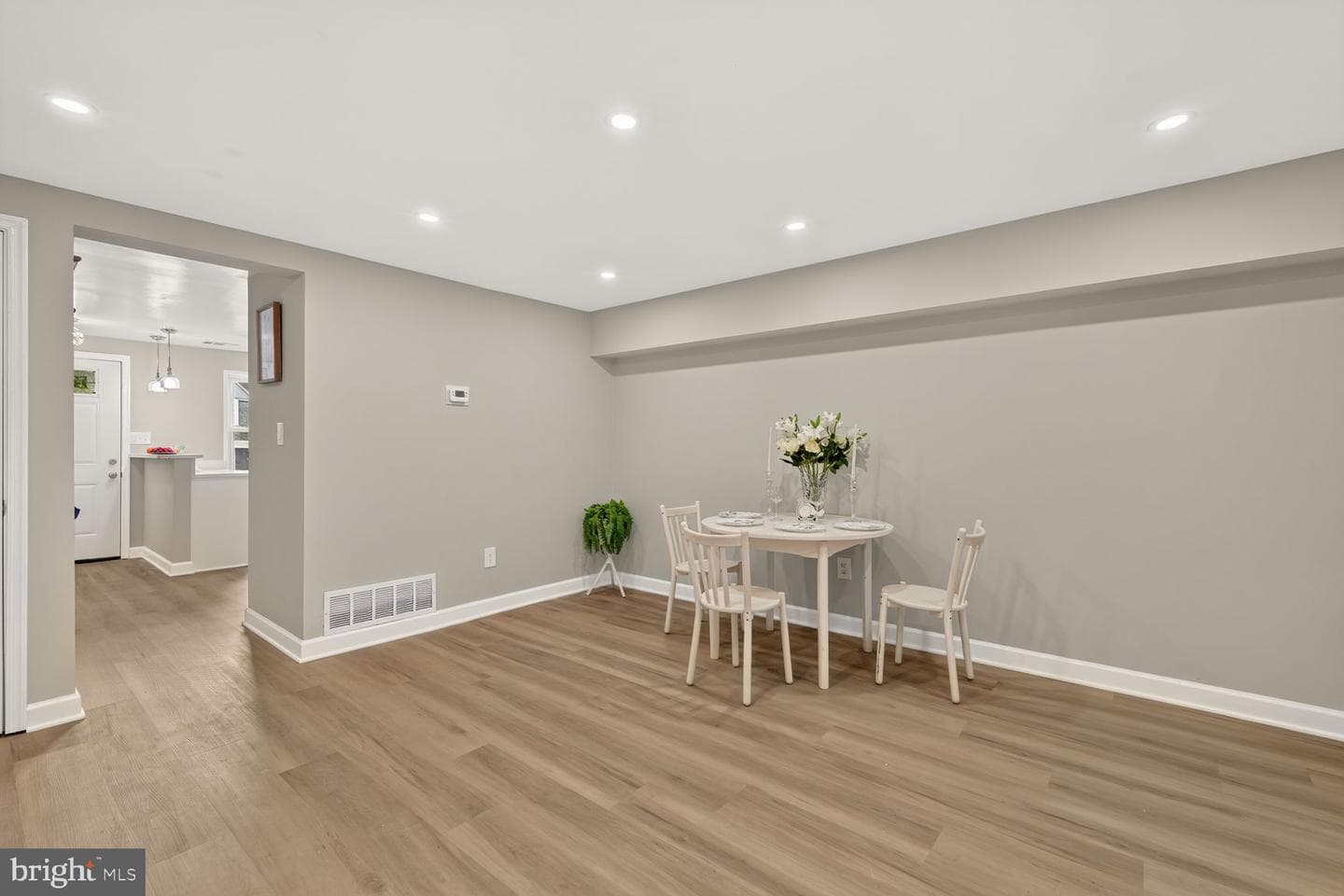 1800 Village Green Drive #d-96 photo 10