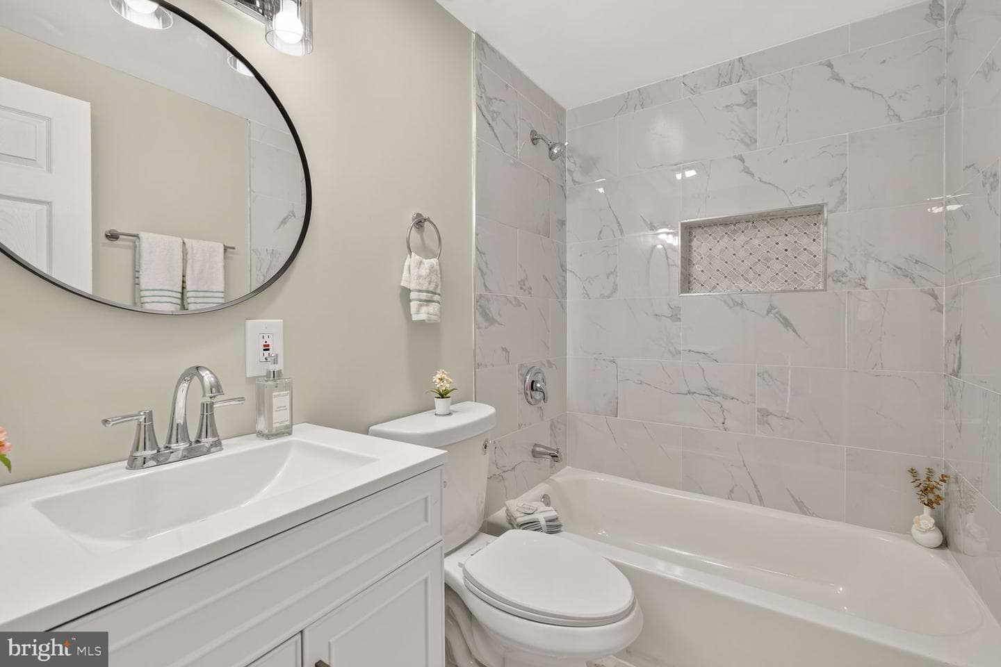 1800 Village Green Drive #d-96 photo 12