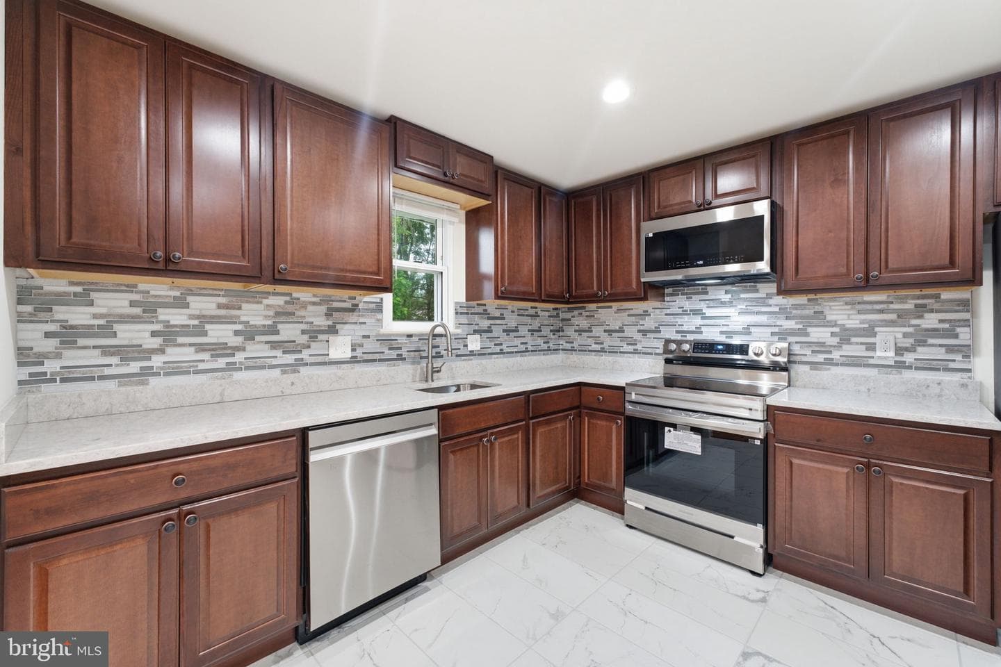 1404 Woodlark Dr photo 43