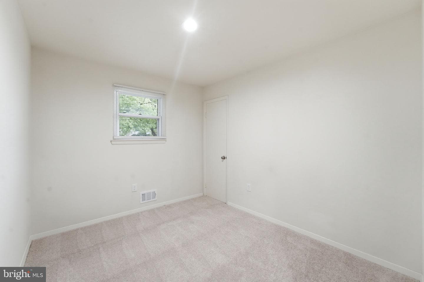 1404 Woodlark Dr photo 50