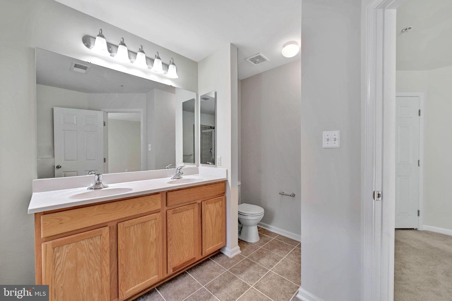 1141 Wilberforce Ct photo 22