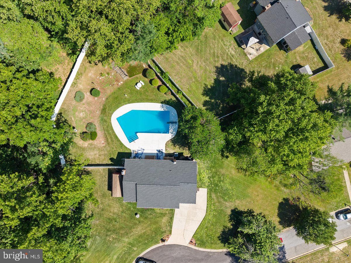 9202 Southmoor Court photo 40