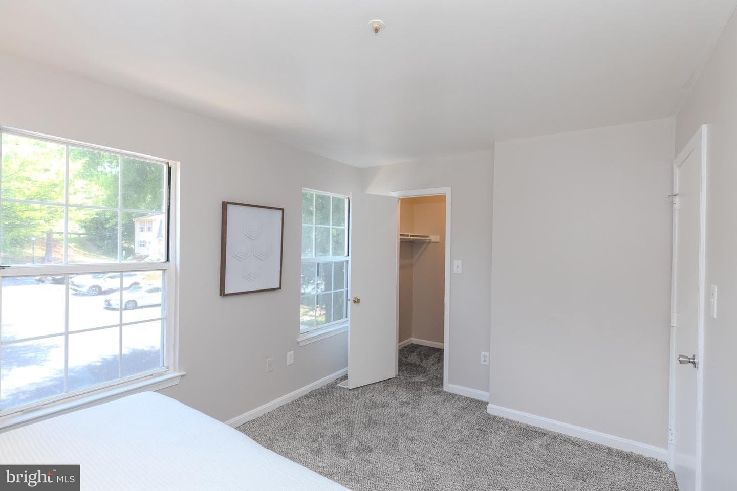 1319 Upcot Court photo 29