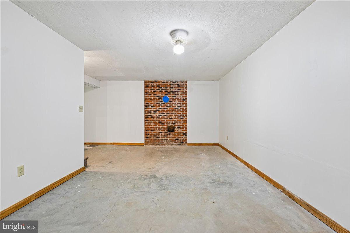 13245 Croom Road photo 43