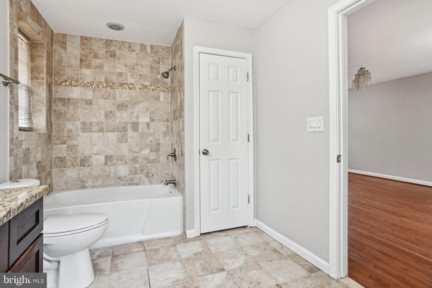 5608 Eastwood Court photo 16