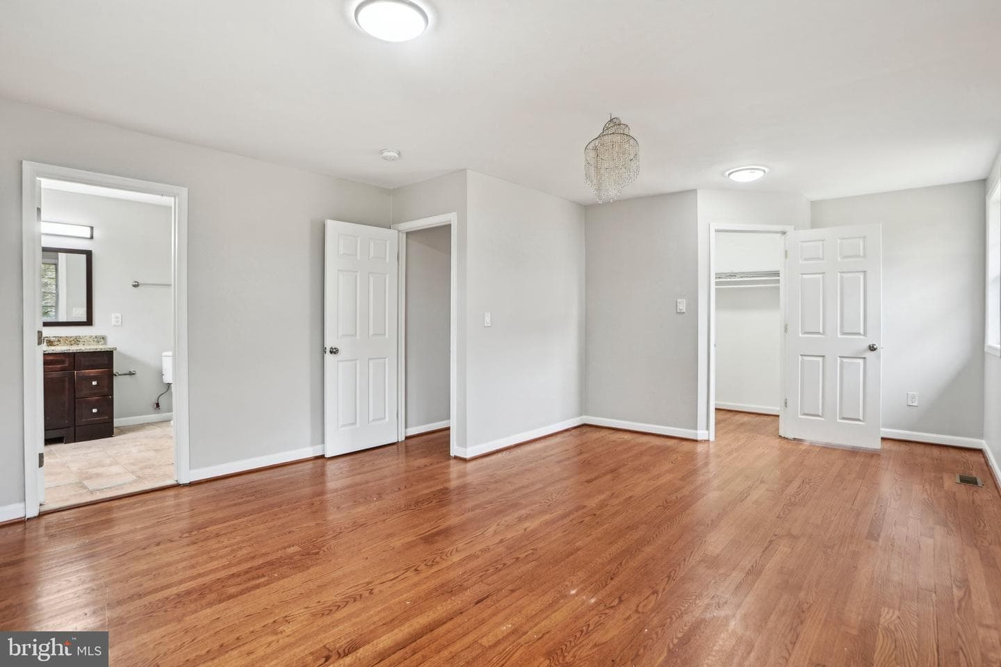 5608 Eastwood Court photo 18
