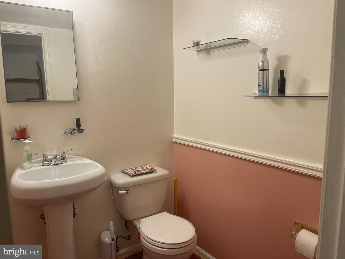 2200 Oaktree Lane photo 12