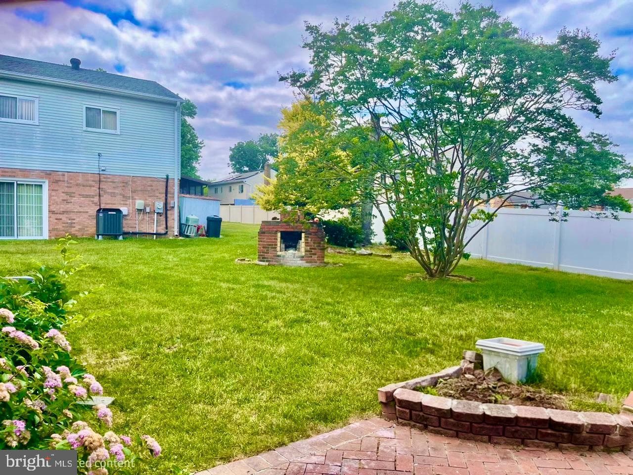 2200 Oaktree Lane photo 16