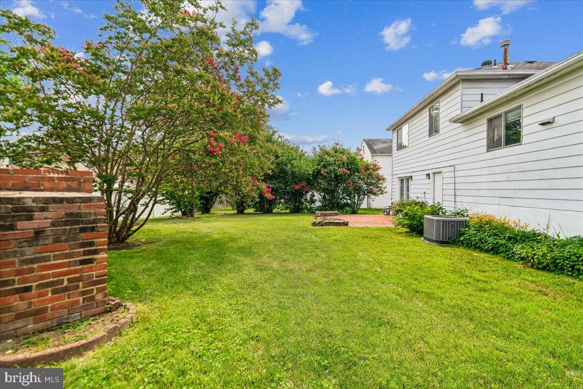 2200 Oaktree Lane photo 29