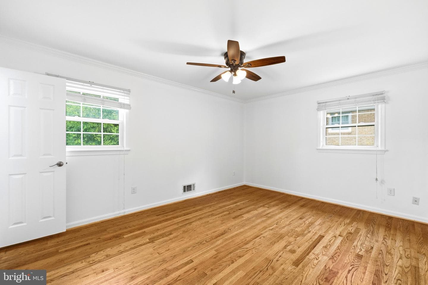 10800 Knoll Court photo 17
